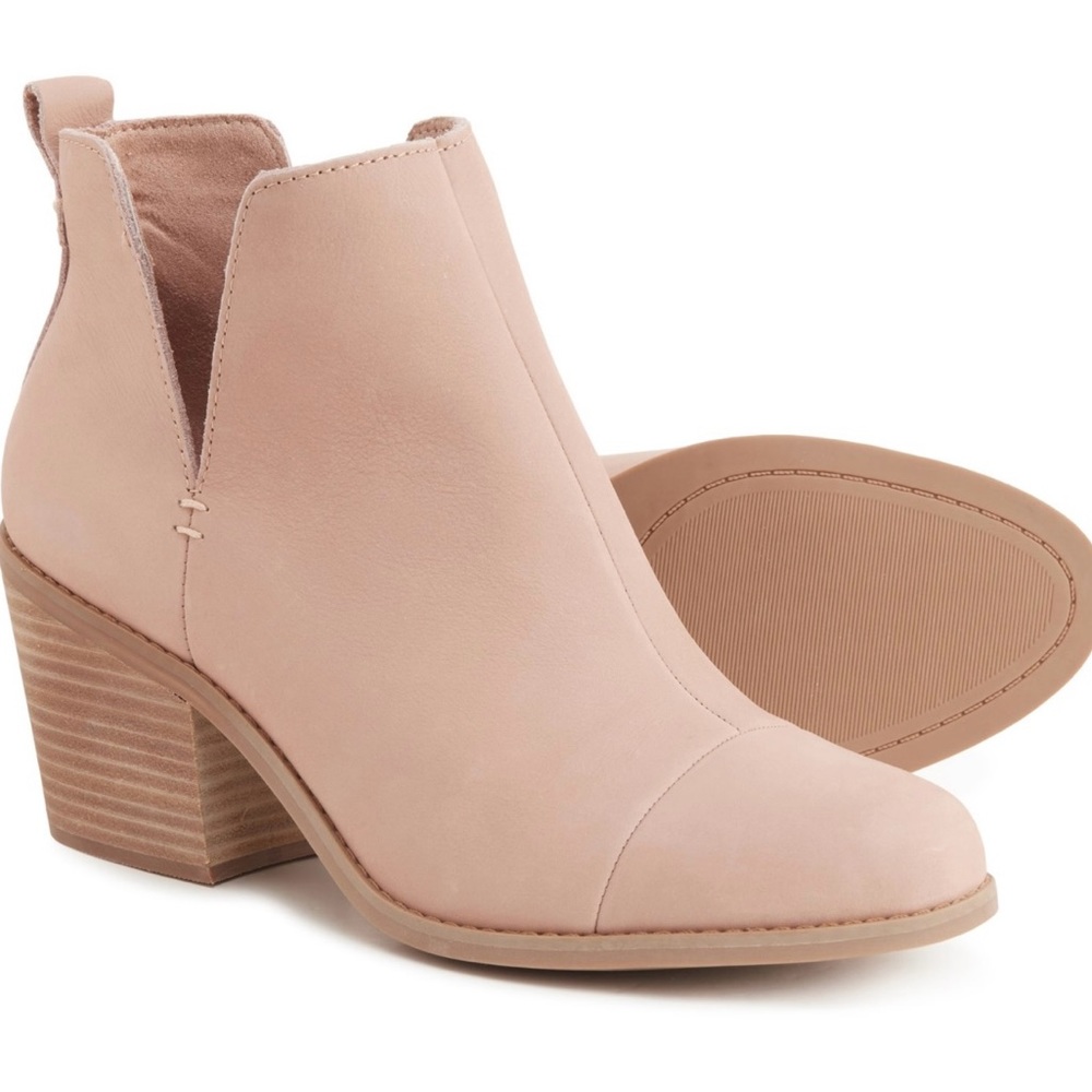 BRAND NEW WITH TAGS! TOMS Everly V-Cutout Boots - Leather (For Women)